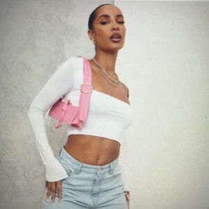 Pretty Little Thing Winter White Slinky Square Neck Long Sleeve Crop Top sz2 EUC